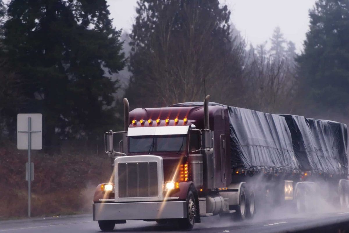 Truck Drivers’ Tips for Handling Hazardous Road Conditions