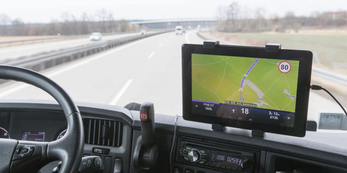 Trucking Navigation Tips for New Drivers
